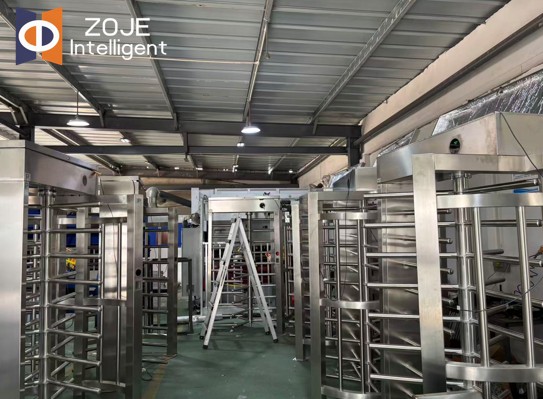 কিভাবে ZOJE উত্পাদনের সময় প্রতিটি পূর্ণ উচ্চতার টার্নস্টাইলের গুণমান নিশ্চিত করে?
